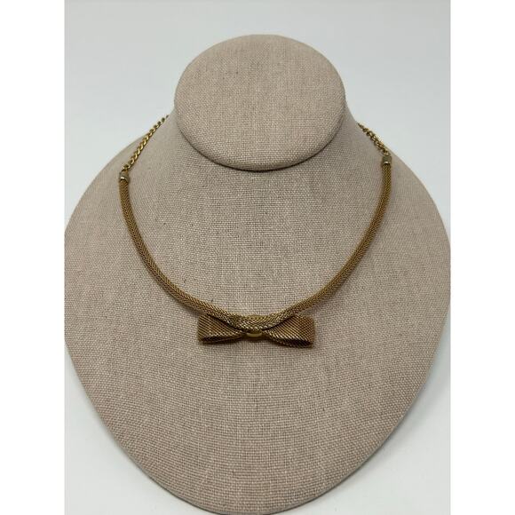 Vintage Sarah Cov Gold Tone Bow Tie Necklace - Picture 2 of 8